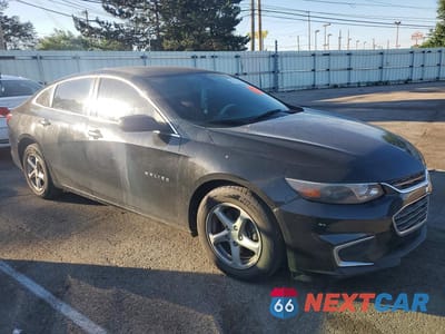 Czwarte zdjęcie samochodu z boku: 2016 CHEVROLET MALIBU LS VIN:1G1ZB5ST4GF303658 - miniatura