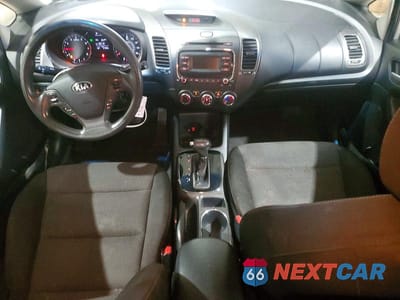 Zdjęcie 8 z 12 samochodu: 2017 KIA FORTE LX VIN:3KPFK4A78HE028977 - miniatura