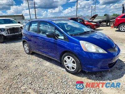 Czwarte zdjęcie samochodu z boku: 2010 HONDA FIT VIN:JHMGE8G2XAS000095 - miniatura