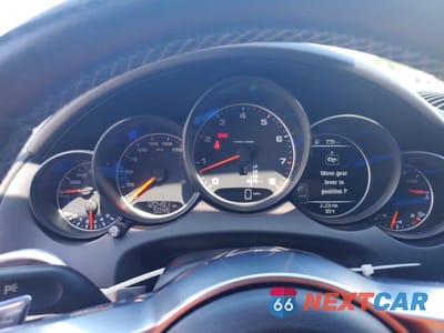 Zdjęcie 9 z 13 samochodu: 2015 PORSCHE CAYENNE S VIN:WP1AB2A27FLA60597 - miniatura