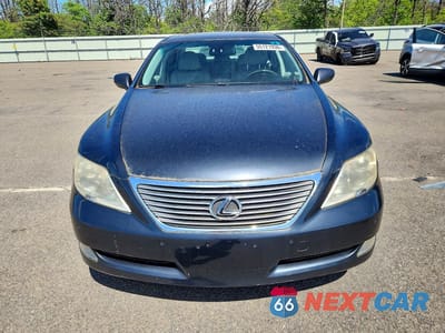Piąte zdjęcie samochodu w środku: 2007 LEXUS LS 460L VIN:JTHGL46F775011484 - miniatura