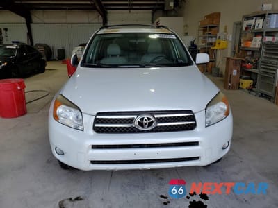 Piąte zdjęcie samochodu w środku: 2008 TOYOTA RAV4 LIMITED VIN:JTMBD31V685195366 - miniatura
