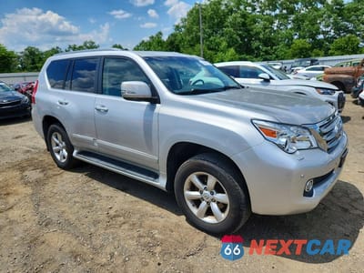Czwarte zdjęcie samochodu z boku: 2010 LEXUS GX 460 PREMIUM VIN:JTJJM7FX2A5014098 - miniatura