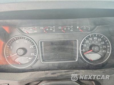 Zdjęcie 15 z 20 samochodu: 2019 INTERNATIONAL RH613 SEMI TRUCK VIN:3HSDXTZN6KN579994 - miniatura