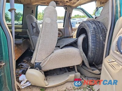 Zdjęcie 11 z 12 samochodu: 1999 CHEVROLET SUBURBAN K1500 VIN:3GNFK16R2XG199002 - miniatura