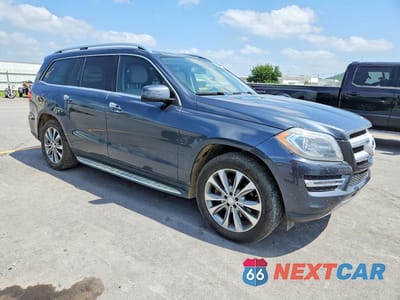 Czwarte zdjęcie samochodu z boku: 2015 MERCEDES-BENZ GL 450 4MATIC VIN:4JGDF6EE2FA532792 - miniatura