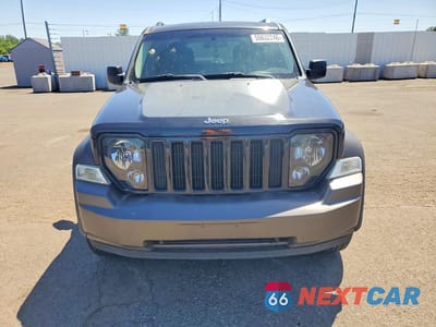 Piąte zdjęcie samochodu w środku: 2011 JEEP LIBERTY RENEGADE VIN:1J4PN3GK4BW526263 - miniatura