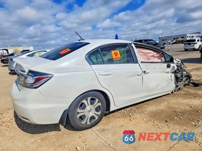 Trzecie zdjęcie samochodu z tyłu: 2013 HONDA CIVIC HYBRID L VIN:19XFB4F32DE002861 - miniatura