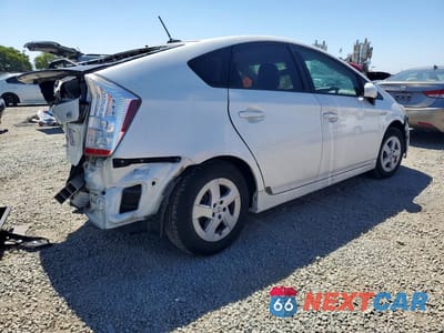 Trzecie zdjęcie samochodu z tyłu: 2011 TOYOTA PRIUS FOUR VIN:JTDKN3DU3B0257133 - miniatura