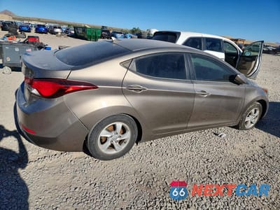Trzecie zdjęcie samochodu z tyłu: 2015 HYUNDAI ELANTRA SE VIN:5NPDH4AE3FH562580 - miniatura