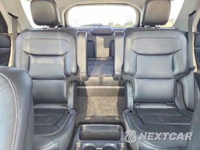 Zdjęcie 10 z 13 samochodu: 2020 FORD EXPLORER XLT VIN:1FMSK8DH8LGC87709 - miniatura