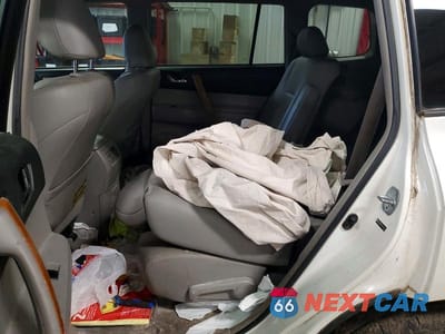 Zdjęcie 11 z 13 samochodu: 2008 TOYOTA HIGHLANDER HYBRID LIMITED VIN:JTEEW44A582001252 - miniatura