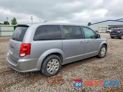 Trzecie zdjęcie samochodu z tyłu: 2018 DODGE GRAND CARAVAN SE VIN:2C4RDGBG4JR196983 - miniatura