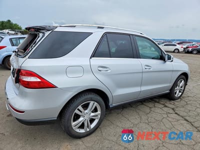 Trzecie zdjęcie samochodu z tyłu: 2015 MERCEDES-BENZ ML 250 BLUETEC VIN:4JGDA0EBXFA464937 - miniatura