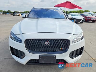 Piąte zdjęcie samochodu w środku: 2020 JAGUAR F-PACE S VIN:SADCM2FV5LA645519 - miniatura