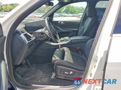 Zdjęcie 7 z 13 samochodu: 2025 BMW X5 XDRIVE50E VIN:5UX43EU00S9X36658 - miniatura