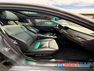 Piąte zdjęcie samochodu w środku: 2008 BMW 535 I VIN:WBANW13578CZ84451 - miniatura