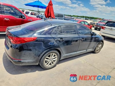 Trzecie zdjęcie samochodu z tyłu: 2011 KIA OPTIMA LX VIN:KNAGM4A71B5129227 - miniatura