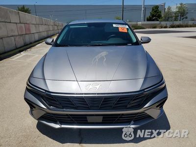 Piąte zdjęcie samochodu w środku: 2025 HYUNDAI ELANTRA LIMITED VIN:KMHLN4DJ4SU134171 - miniatura