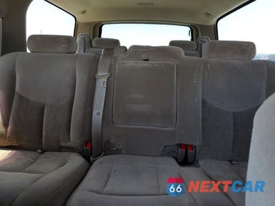 Zdjęcie 10 z 13 samochodu: 2006 CHEVROLET SUBURBAN K2500 VIN:3GNGK26G06G130705 - miniatura