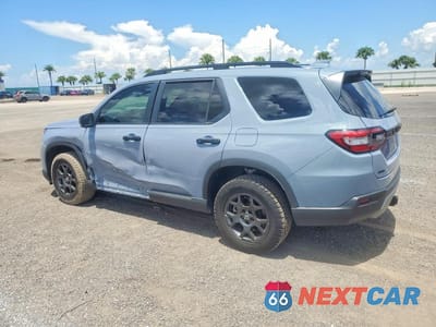 Drugie zdjęcie samochodu z przodu: 2025 HONDA PILOT TRAILSPORT VIN:5FNYG1H6XSB068498 - miniatura