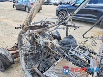 Zdjęcie 8 z 10 samochodu: 2020 HONDA SXS1000 VIN:1HFVE06A4L4001811 - miniatura