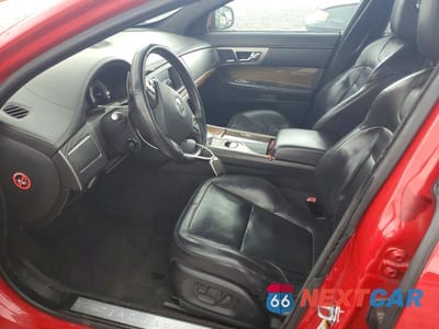 Zdjęcie 7 z 12 samochodu: 2011 JAGUAR XF R VIN:SAJWA0JC5BMR95582 - miniatura