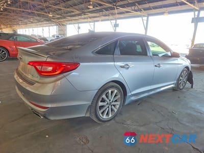 Trzecie zdjęcie samochodu z tyłu: 2017 HYUNDAI SONATA LIMITED VIN:5NPE34AF1HH445904 - miniatura