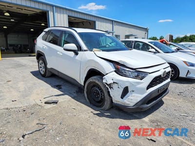 Czwarte zdjęcie samochodu z boku: 2019 TOYOTA RAV4 LE VIN:2T3G1RFV5KC027648 - miniatura