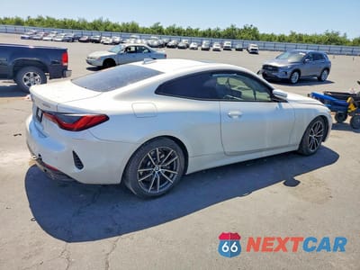 Trzecie zdjęcie samochodu z tyłu: 2022 BMW 430I VIN:WBA53AP09NCK33340 - miniatura