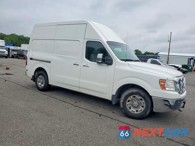Czwarte zdjęcie samochodu z boku: 2014 NISSAN NV 2500 HD S VIN:1N6AF0LYXEN100019 - miniatura