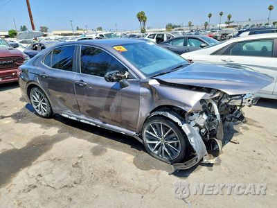 Czwarte zdjęcie samochodu z boku: 2023 TOYOTA CAMRY SE VIN:4T1T11AK7PU832367 - miniatura