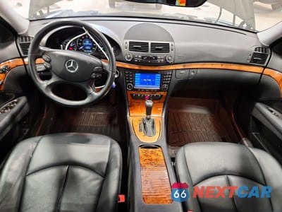 Zdjęcie 8 z 12 samochodu: 2008 MERCEDES-BENZ E 350 VIN:WDBUF56X28B356868 - miniatura