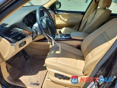 Zdjęcie 7 z 13 samochodu: 2013 BMW X5 XDRIVE35I VIN:5UXZV4C53D0E04005 - miniatura
