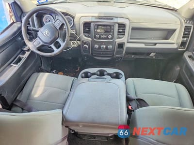 Zdjęcie 8 z 12 samochodu: 2017 RAM 1500 ST VIN:3C6RR6KT9HG668384 - miniatura