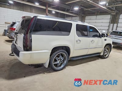 Trzecie zdjęcie samochodu z tyłu: 2014 CADILLAC ESCALADE ESV PLATINUM VIN:1GYS4KEF3ER165091 - miniatura