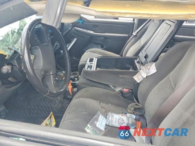 Zdjęcie 7 z 12 samochodu: 2004 CHEVROLET SILVERADO K3500 VIN:1GCJK33284F180375 - miniatura