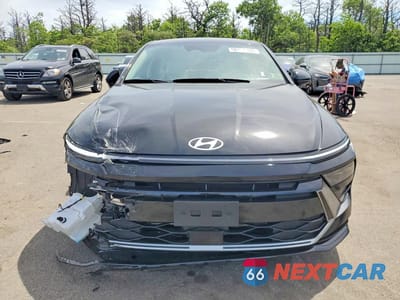 Piąte zdjęcie samochodu w środku: 2025 HYUNDAI SONATA SEL VIN:KMHL64JAXSA484021 - miniatura