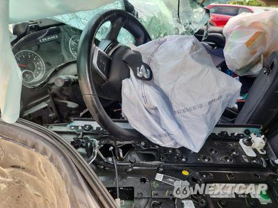 Zdjęcie 8 z 12 samochodu: 2019 RAM 1500 LARAMIE VIN:1C6SRFJT1KN504483 - miniatura
