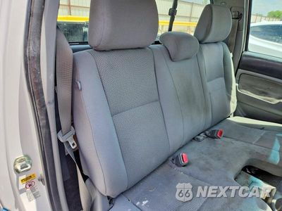 Zdjęcie 10 z 12 samochodu: 2011 TOYOTA TACOMA BASE VIN:5TFNX4CN9BX005689 - miniatura