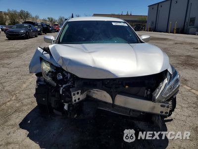 Piąte zdjęcie samochodu w środku: 2018 NISSAN ALTIMA 2.5 S VIN:1N4AL3AP8JC148329 - miniatura