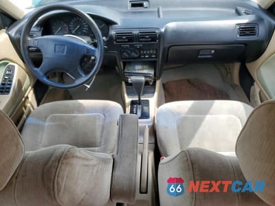 Zdjęcie 8 z 13 samochodu: 1993 HONDA ACCORD LX VIN:1HGCB7659PA002418 - miniatura