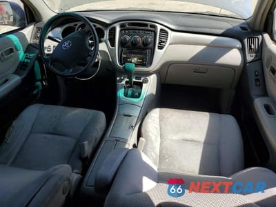 Zdjęcie 8 z 13 samochodu: 2004 TOYOTA HIGHLANDER BASE VIN:JTEGD21A240104755 - miniatura