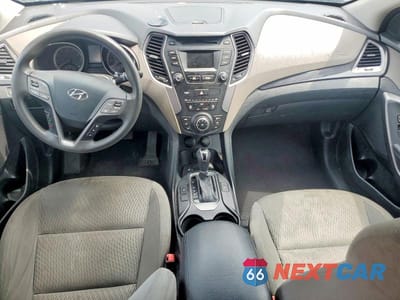 Zdjęcie 8 z 13 samochodu: 2016 HYUNDAI SANTA FE SE VIN:KM8SM4HF2GU151739 - miniatura