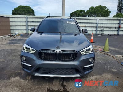 Piąte zdjęcie samochodu w środku: 2017 BMW X1 SDRIVE28I VIN:WBXHU7C33H5H36022 - miniatura