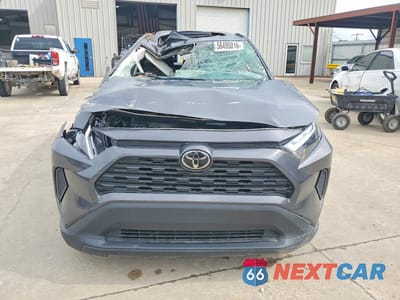 Piąte zdjęcie samochodu w środku: 2024 TOYOTA RAV4 XLE VIN:2T3W1RFV7RW308595 - miniatura