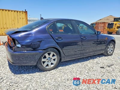 Trzecie zdjęcie samochodu z tyłu: 2005 BMW 325 I VIN:WBAEV334X5KX10040 - miniatura