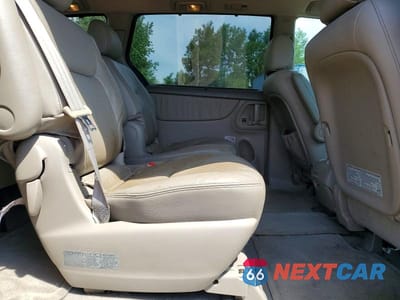 Zdjęcie 11 z 13 samochodu: 2004 TOYOTA SIENNA XLE LIMITED 7 PASSENGER VIN:5TDZA22C64S165349 - miniatura