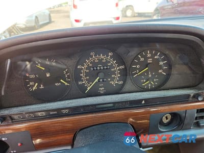Zdjęcie 9 z 12 samochodu: 1984 MERCEDES-BENZ 300 SD VIN:WDBCB20A1EA035965 - miniatura