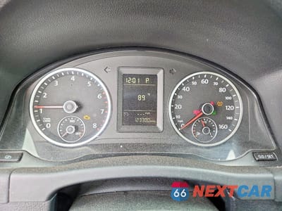Zdjęcie 9 z 12 samochodu: 2011 VOLKSWAGEN TIGUAN S VIN:WVGBV7AX3BW510370 - miniatura